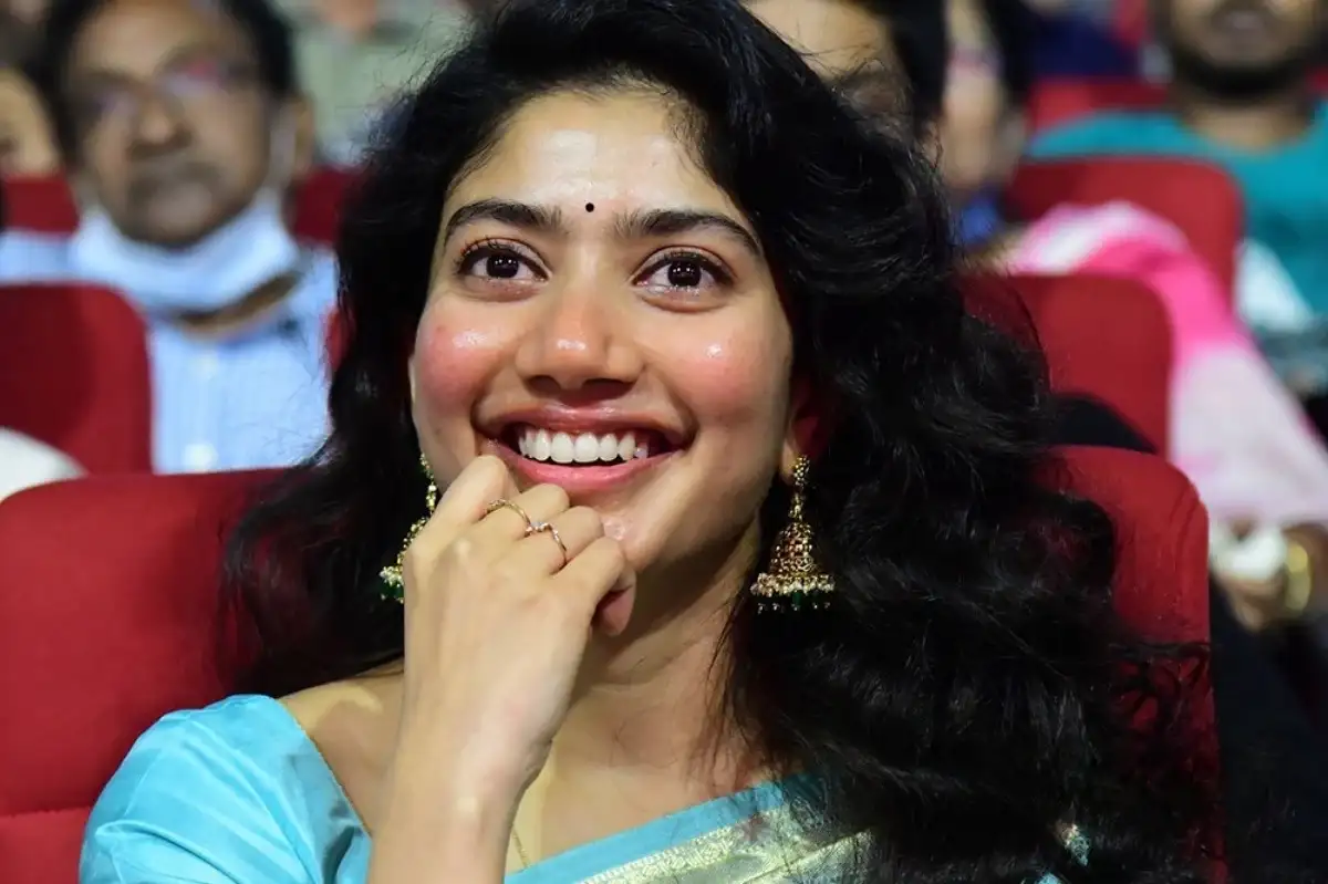 Indian Actress Sai Pallavi Blue Saree Stills at Virata Parvam Movie Pre Release Event